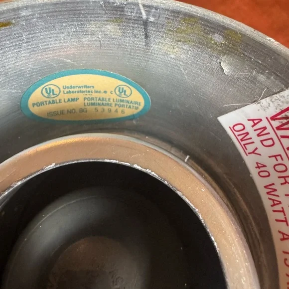 Vintage authentic working 70’s Gold and Red Lava Lamp Decor - Picture 3 of 9